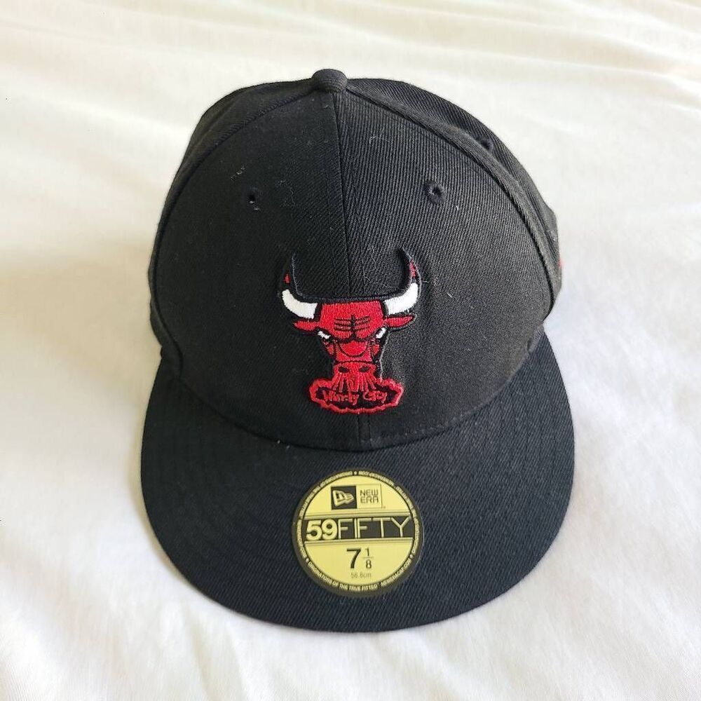 59Fifty Windy City Hat Mens 7 1/8 Black Beanie Chicago Bulls New Era Sports Wear